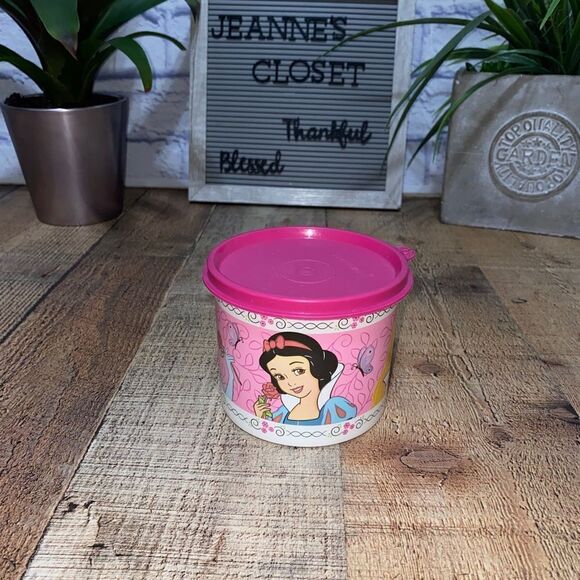 Vintage Disney Tupperware Princess Container Rare‎ 1980's Nostalgia Retro - Picture 2 of 9